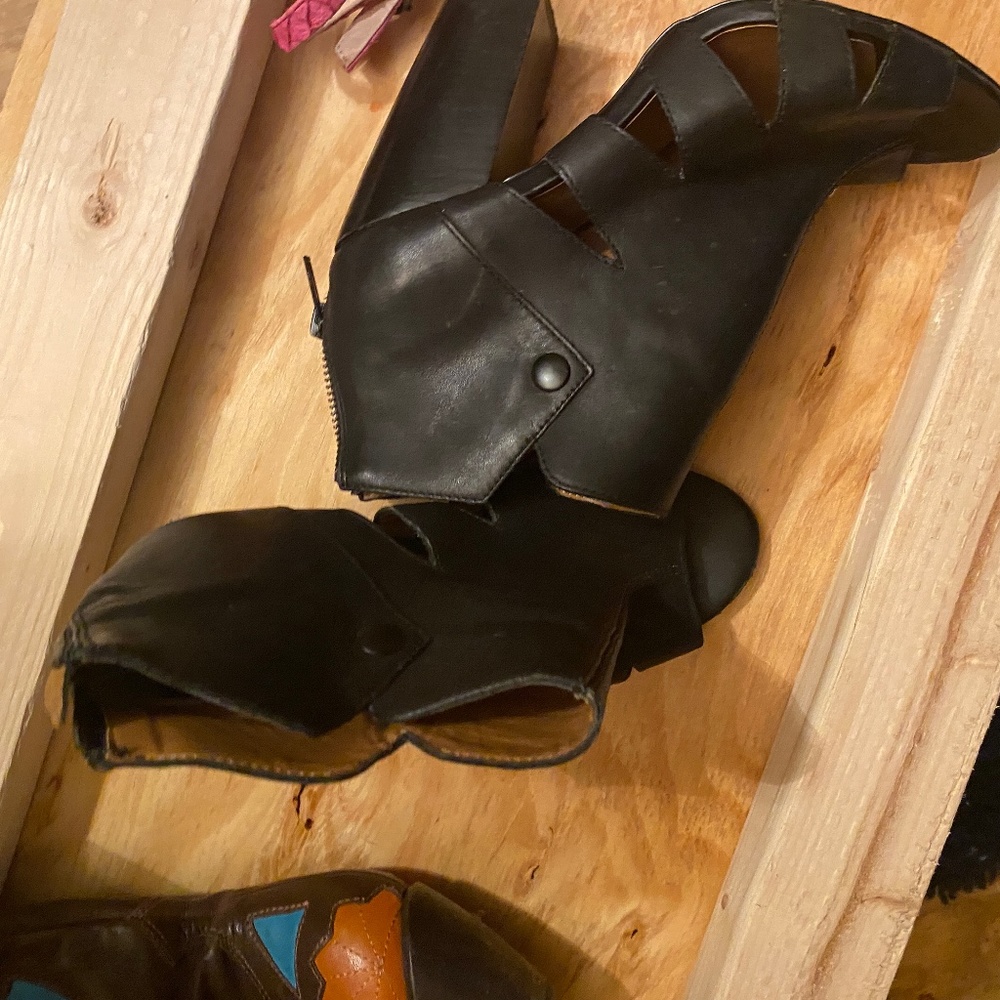 BOOTIES LEATHER
